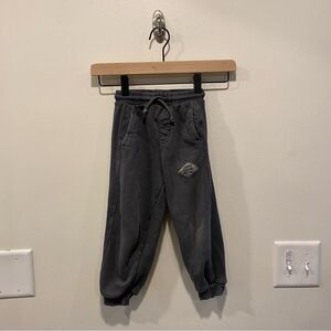 Zara toddler boys sweatpants in size 4 gray always reaching the top